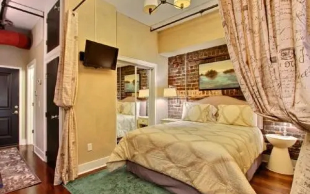 photo 4 of Soho Suite