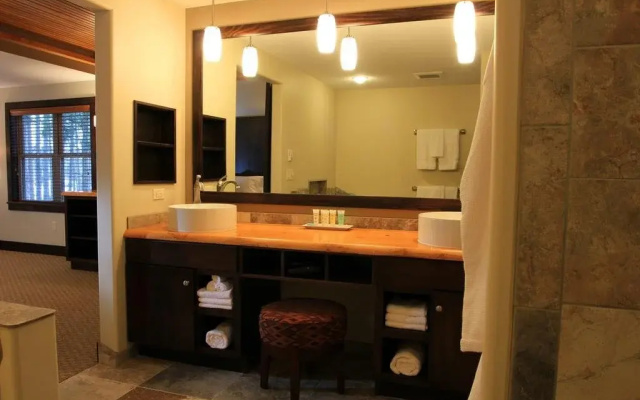 photo 2 of Sojourn Lakeside Resort
