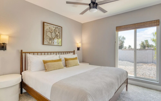 photo 4 of Sol House by Avantstay Backyard Oasis 20mins From Scottsdale
