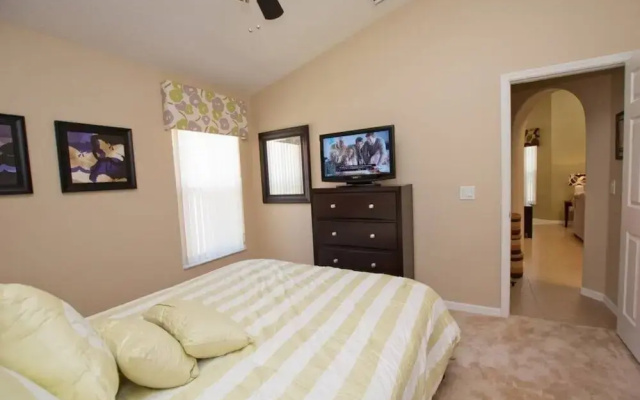 photo 3 of Solana - 4 Bedrooms House w/pool-4652SO