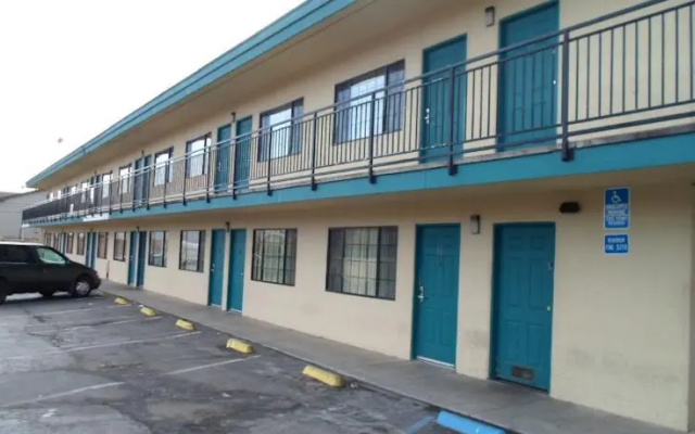 photo 2 of Solano Lodge