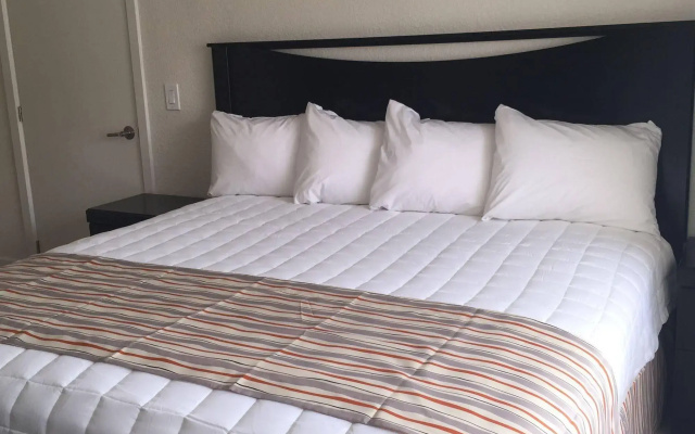 photo 5 of Soleado Hotel