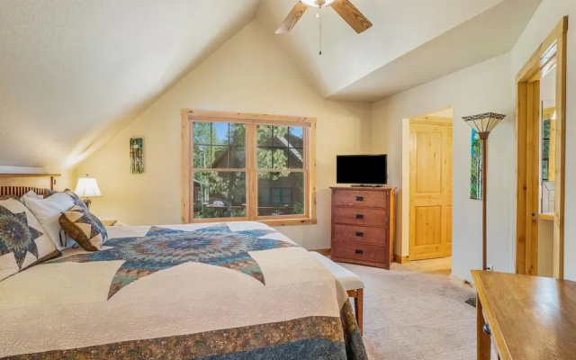 photo 5 of Solitude Bobcat #5- Estes Park 2 Bedroom Condo by RedAwning