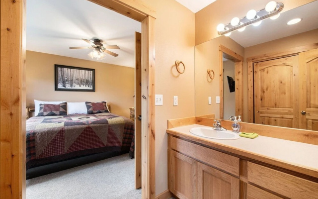 photo 2 of Solitude Eagle #7 - Estes Park 3 Bedroom Condo by RedAwning
