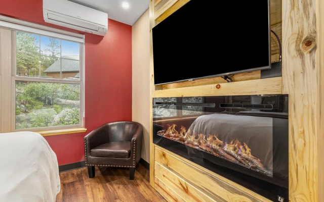 photo 2 of Solitude Fern Lake 202 - Estes Park 1 Bedroom Studio by RedAwning