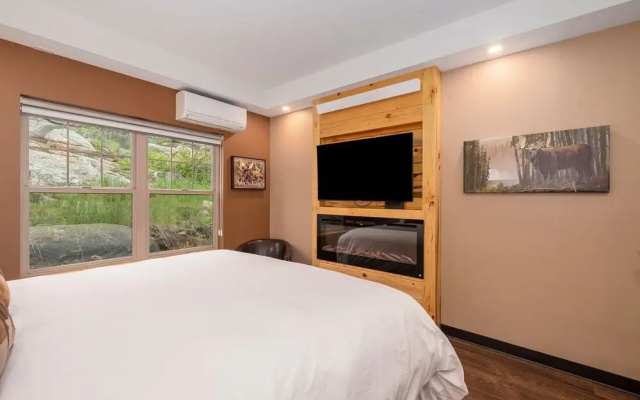 photo 4 of Solitude Moose Room 102 - Estes Park 1 Bedroom Studio by RedAwning