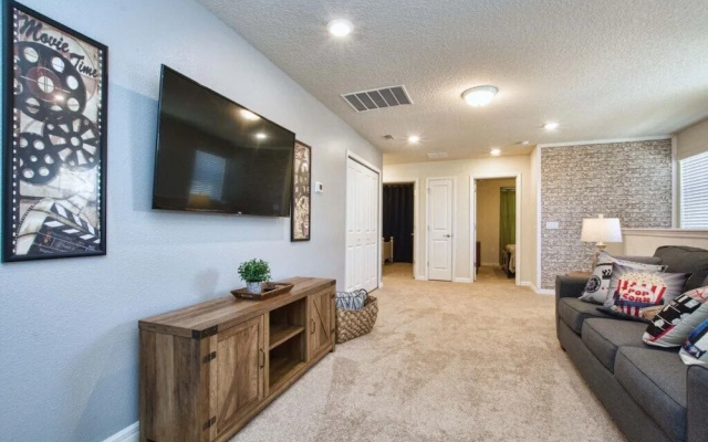 photo 2 of Solterra - 5 Bedrooms Townhome w/Spashpool-7041SR