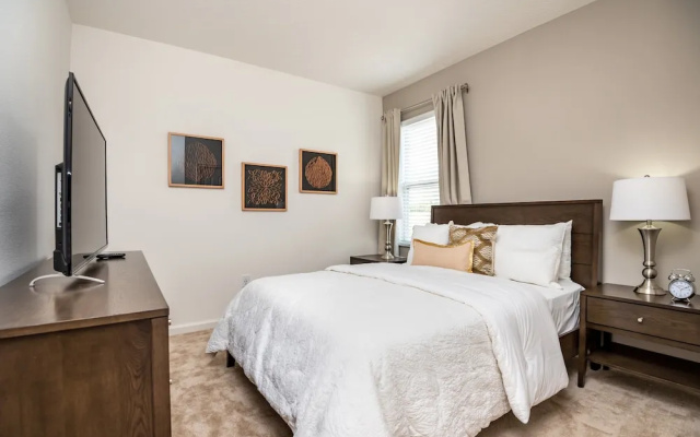 photo 5 of Solterra - 5212 Oakbourne Avenue