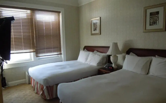 photo 5 of Dupont Circle Embassy Inn by FOUND