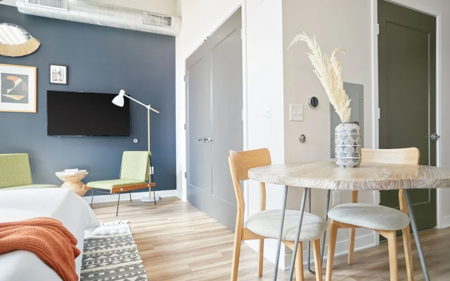 photo 5 of Sonder - Lake Suites