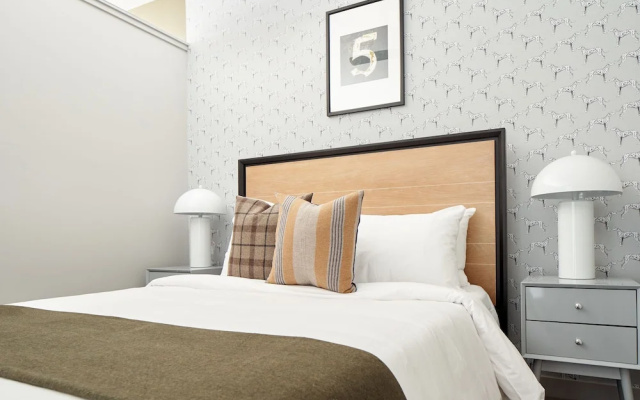 photo 4 of Sonder — Luna Apartments