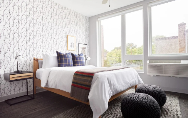 photo 5 of Sonder — Luna Apartments