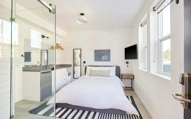 photo 4 of The Boylston Hotel Capitol Hill, Sonder By Marriott Bonvoy