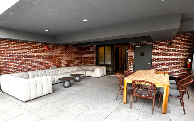 photo 2 of Dutch Hotel Long Island City New York , Belvilla District 6 Formerly Sonder