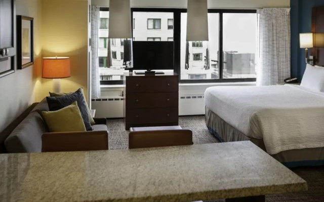 photo 5 of Sonesta ES Suites Chicago Downtown Magnificent Mile (ex. Residence Inn by Marriott Chicago Downtown