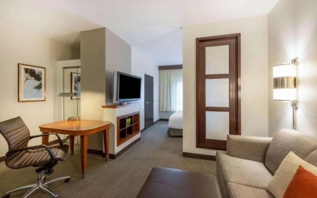 photo 5 of Hyatt Place Kansas City Airport