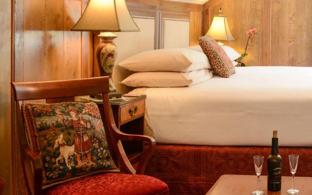 photo 3 of Mine + Farm, The Inn at Guerneville, CA