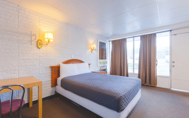photo 4 of Sonrise Inn Lincoln Hwy By OYO