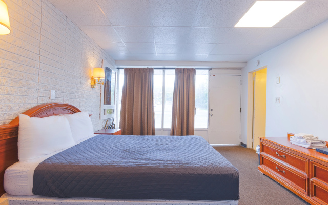 photo 5 of Sonrise Inn Lincoln Hwy By OYO