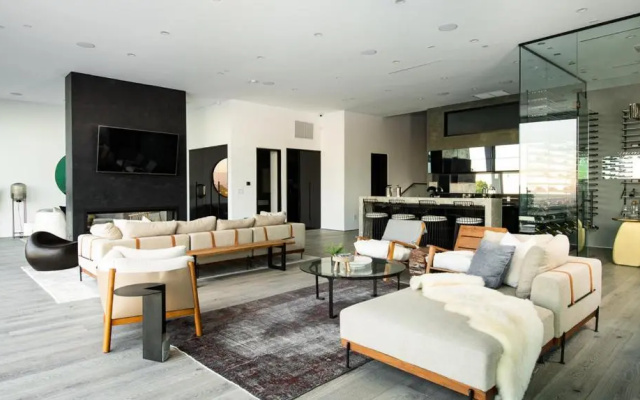 photo 4 of Sophisticated Modern Retreat in Bel Air