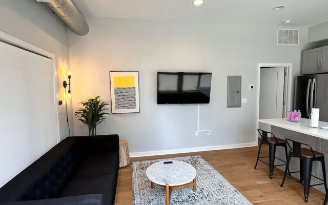 photo 2 of Sosuite 1BR Apt w W D Shared Roofdeck