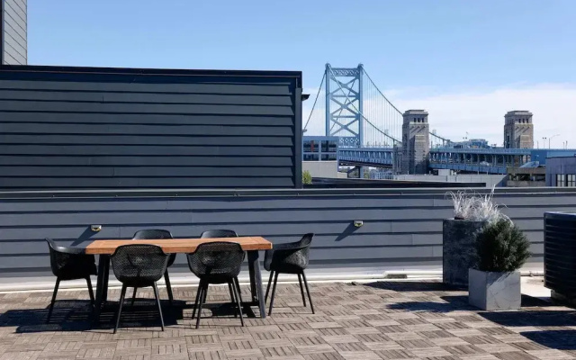 photo 4 of Sosuite 2BR Loft w W/d, Shared Roofdeck