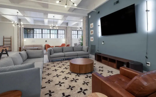 photo 4 of Sosuite Corner 3BR Apt w Park View, W/d, Gym
