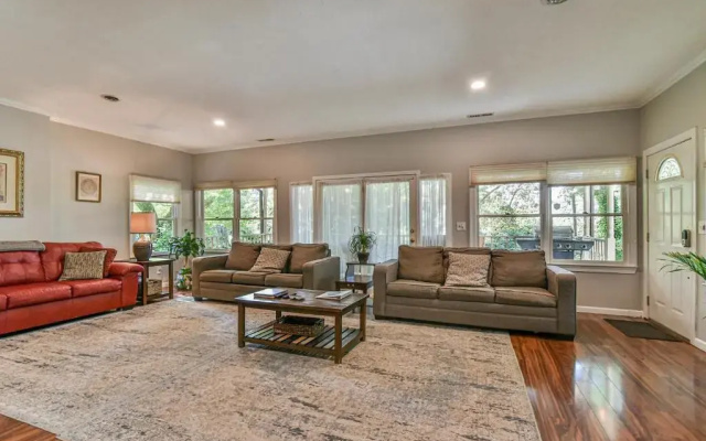 photo 2 of South Asheville home with hot tub just 11 miles to downtown