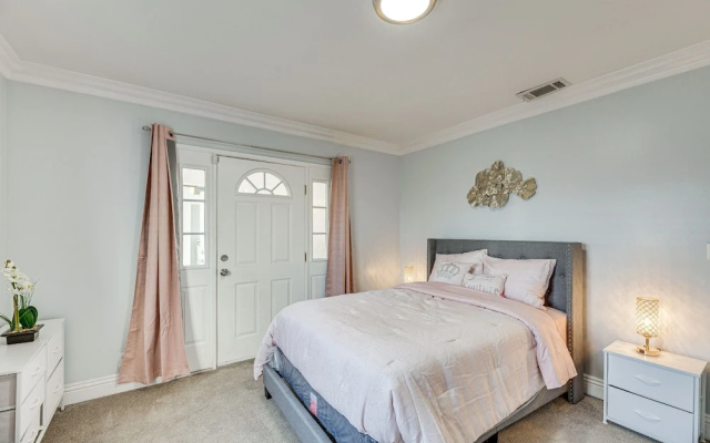 photo 4 of Furnished Patio! South Central Home 14 Mi to Dtla