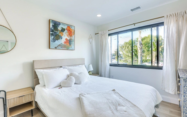 photo 5 of South Oceanside Gem w/ Pool & Spa - 2 Mi to Beach!
