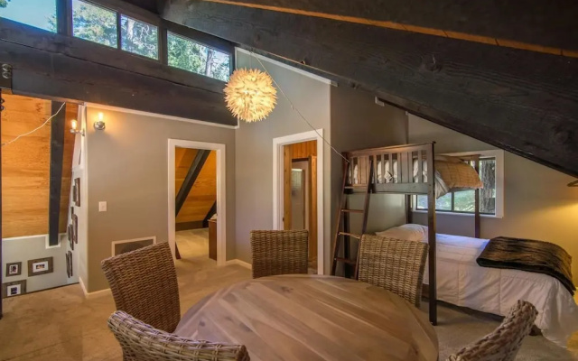photo 3 of South Shore 5 Bedroom Holiday Home By Tahoe Truckee
