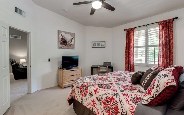 photo 4 of Southern #2055 Mesa