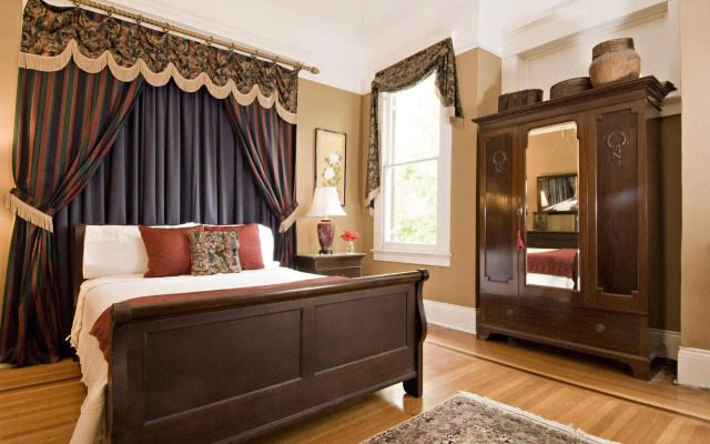 photo 4 of Southern Comfort Bed and Breakfast