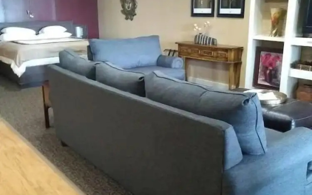 photo 2 of Southern Comfort Suites
