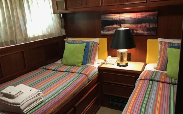 photo 3 of Southern Comfort Yacht