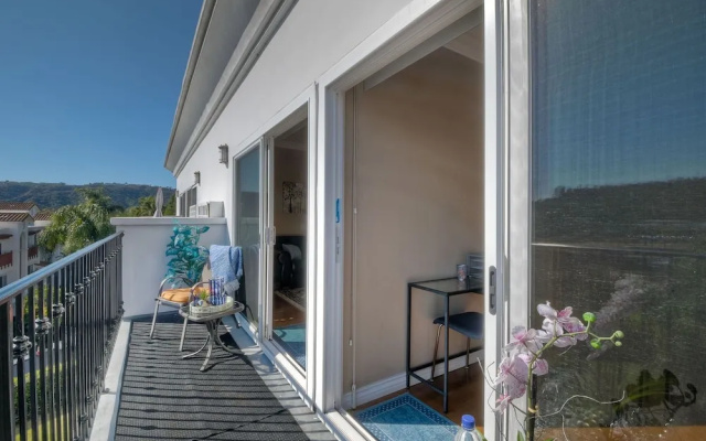 photo 4 of Southern Exposure w/ Private Balcony