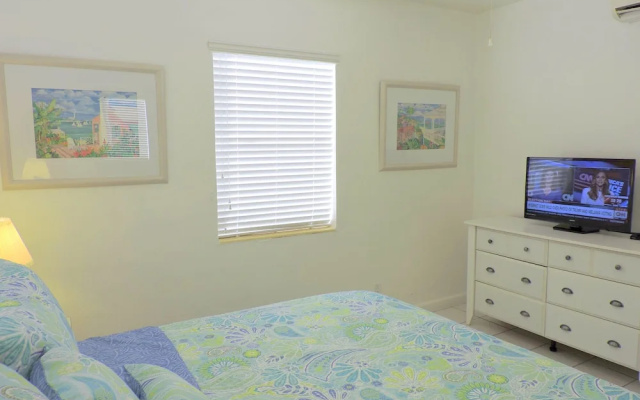 photo 2 of Southwinds Inn # 7 - One-bedroom