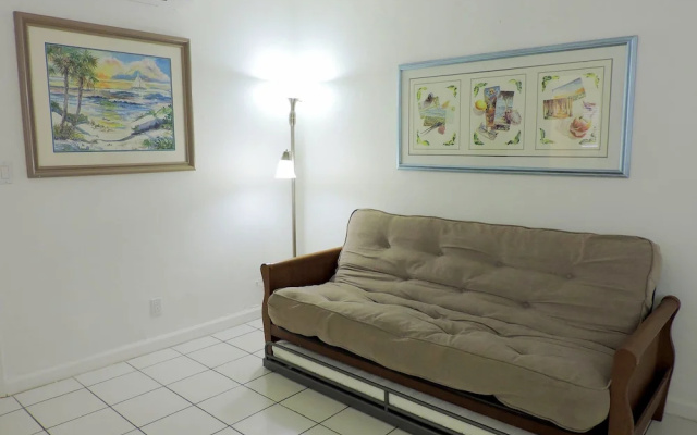 photo 4 of Southwinds Inn # 7 - One-bedroom