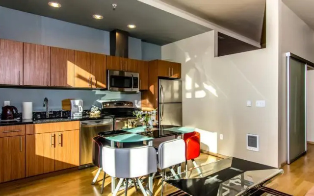 photo 5 of Space Needle Apartment