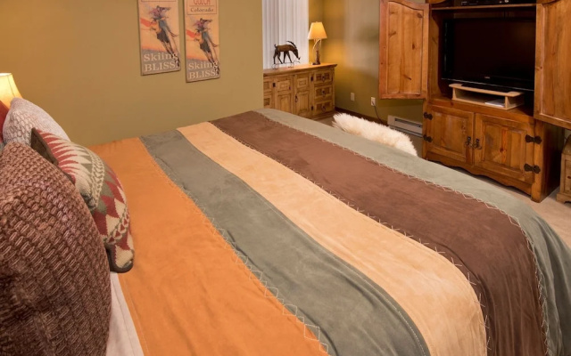 photo 2 of Spacious 1br - Across From Gondola + Beaver Creek View 1 Bedroom Condo by RedAwning