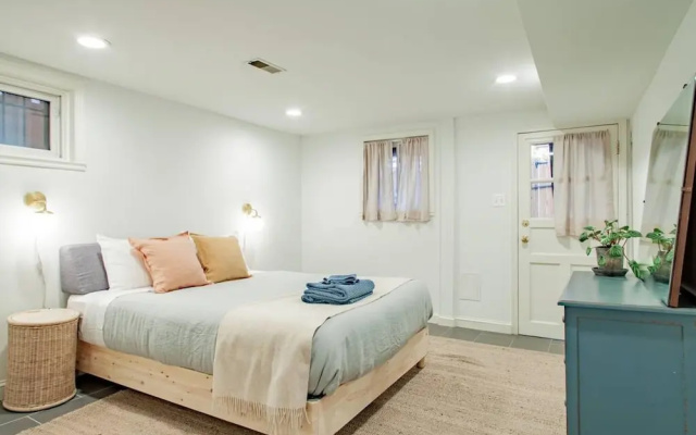 photo 2 of Spacious 1BR NW Garden Apartment Walker s Dream