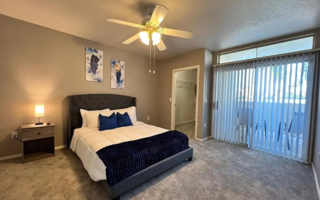 photo 2 of Spacious 2 Bdrm Th in Phoenix Perfect Getaway by Glow Explore