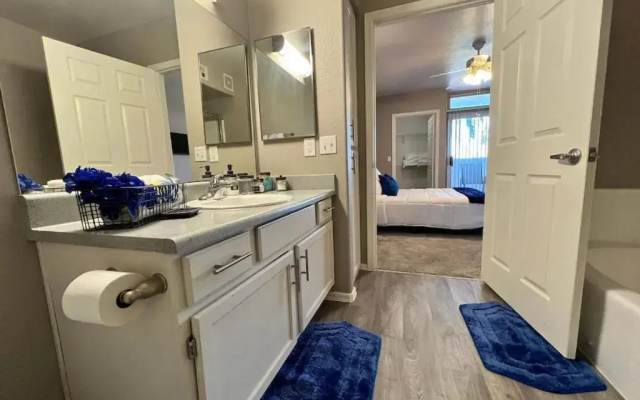 photo 3 of Spacious 2 Bdrm Th in Phoenix Perfect Getaway by Glow Explore