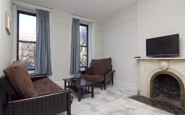 photo 4 of Spacious 2 Bedroom in Times Square - West 46 Street - SFU 45729