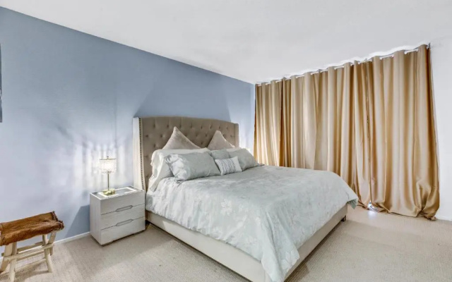 photo 3 of Spacious 2BR Santa Monica Beach Condo