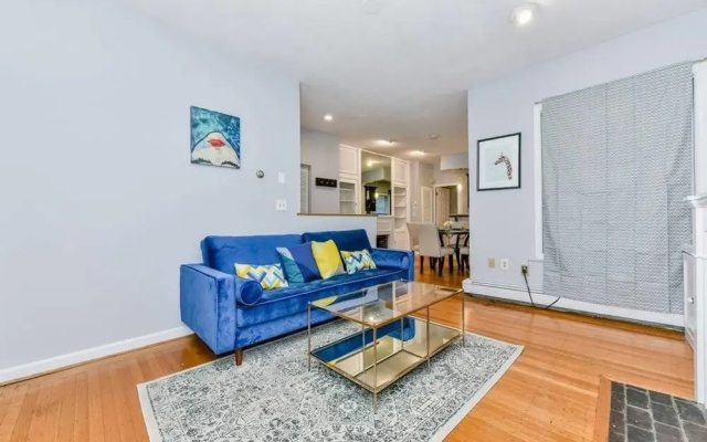 photo 4 of Spacious 2br/1ba Beacon Hill Apt Near MGH