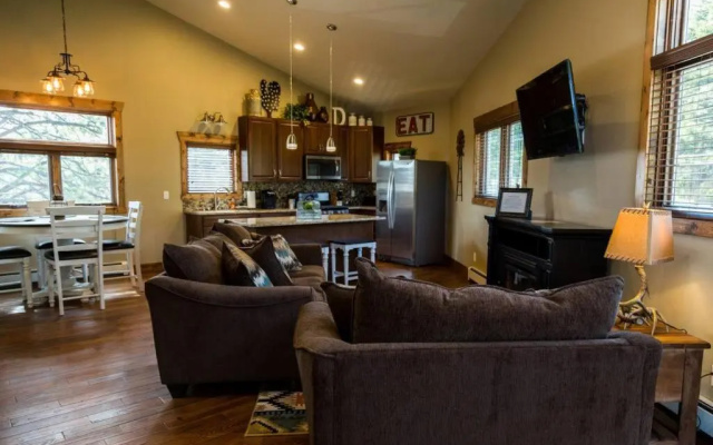 photo 3 of Spacious 2nd story loft with awesome views