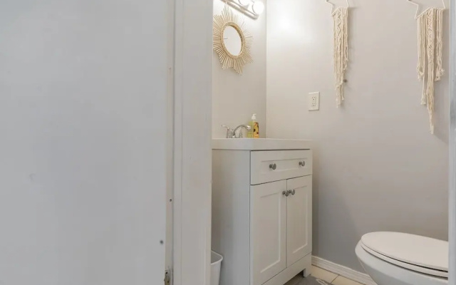 photo 2 of Spacious 3 Bedroom Home With Full Kitchen - Minutes From ATL Airport! 3 Home by Redawning