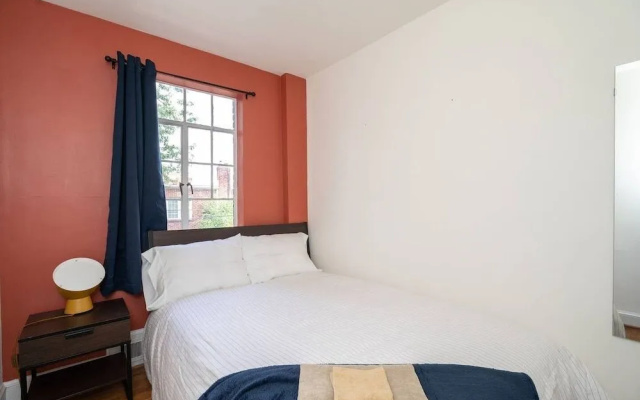 photo 5 of Spacious 4BR CozySuites in Old Town Alexandria