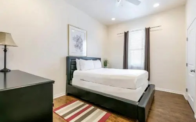 photo 5 of Spacious 3BR/2.5BATH Condo in Great location